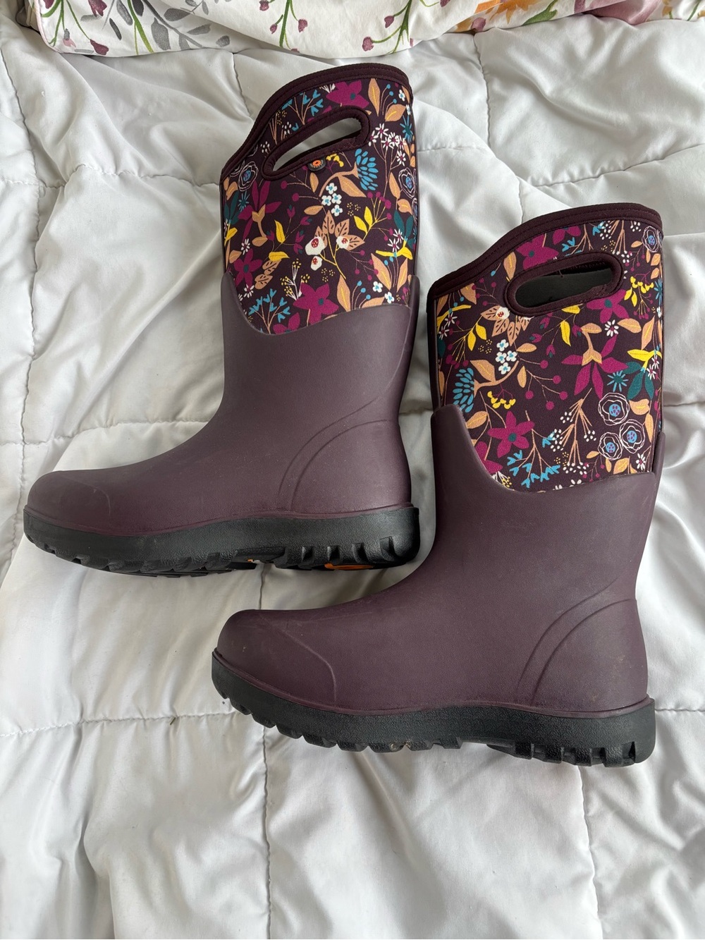 Bogs Neo-Classic Tall Womens 7 Wine Floral Waterproof Insulated Boots